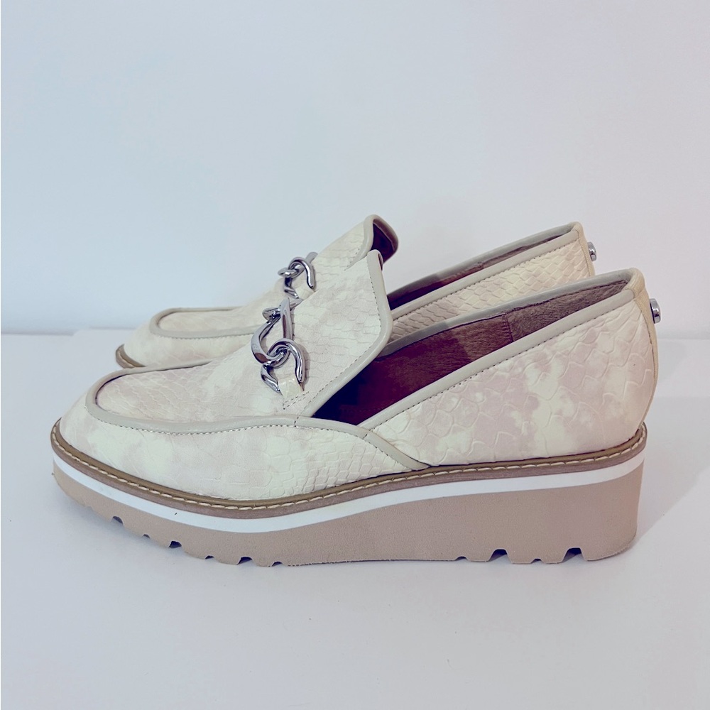 Donald Pliner Tabitha Leather Loafer size 7.5